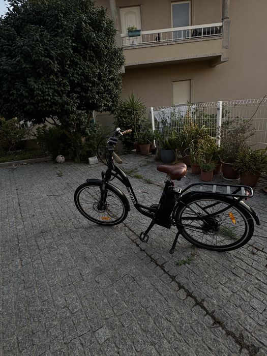 Bicicleta elétrica em otima estado!