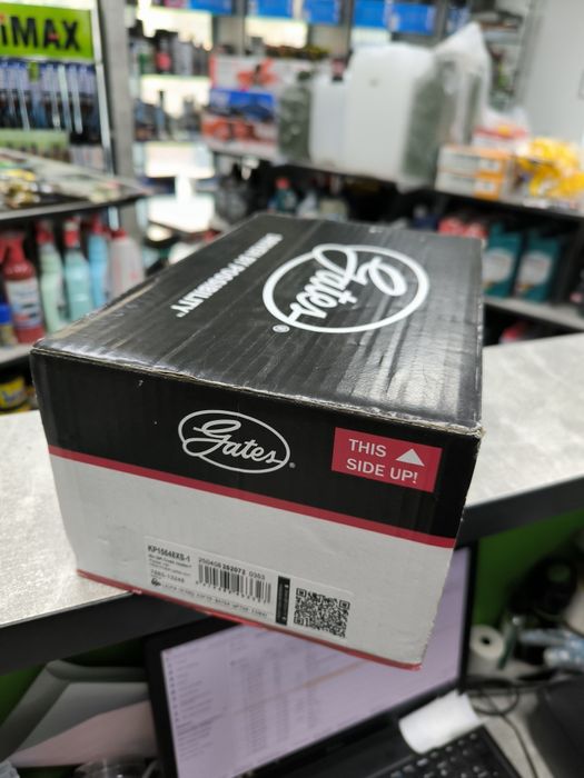 Ремкомплект ГРМ GATES KP15648XS-1 з помпою, група VAG