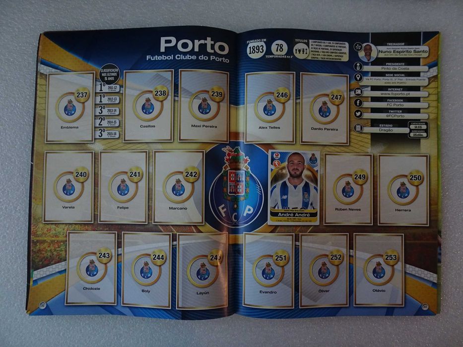 Caderneta de cromos de futebol - Futebol 2016-17 Panini (tem 4 cromos)