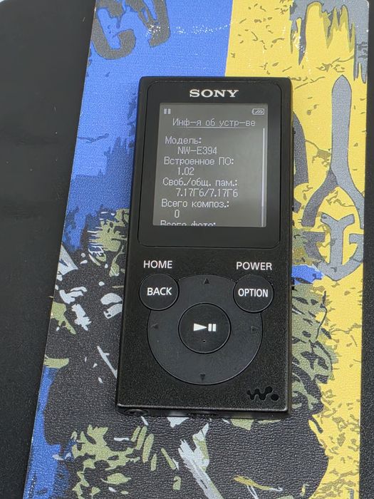 Оригінальний MP3-плеєр Sony Walkman NW-E394 у чудовому, повністю робочому стані