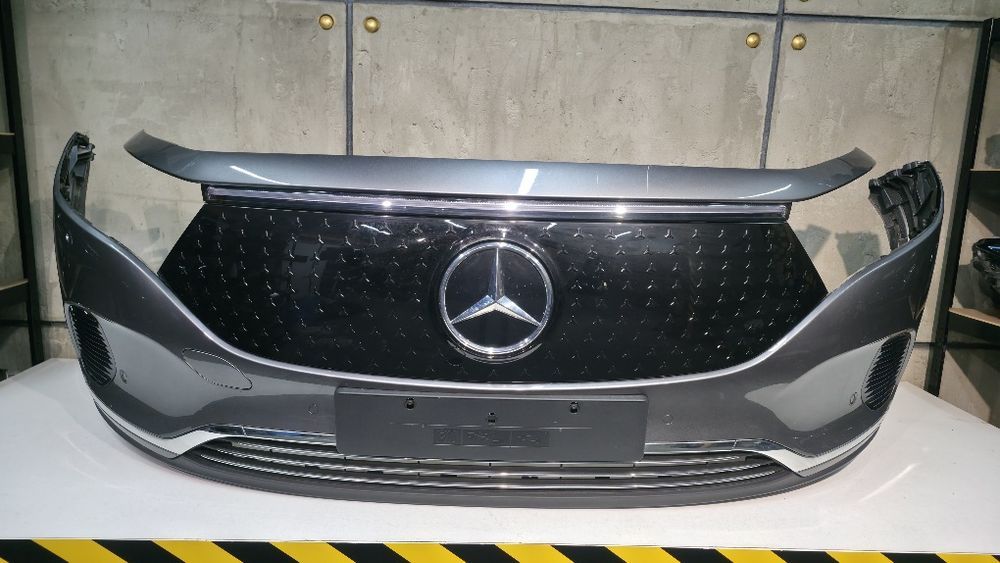 Mercedes-Benz  W243 EQA H243 передній бампер комплект оригінал OEM Європа 2021 2022 2023 2024 2025 в зборі! в наявності!
