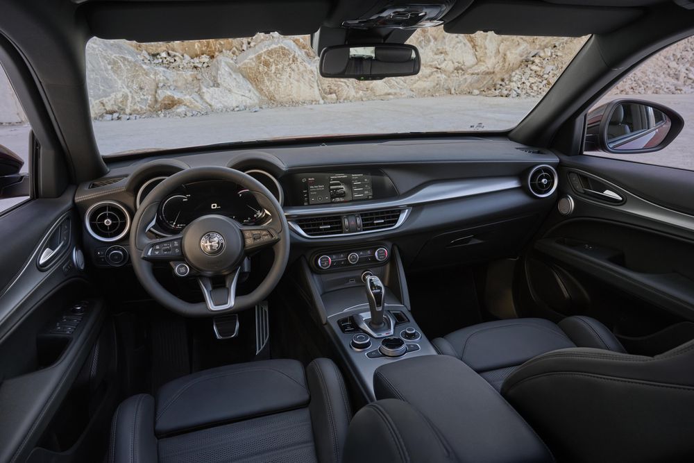 Alfa Romeo Stelvio ver-2-2-d-sprint-at8