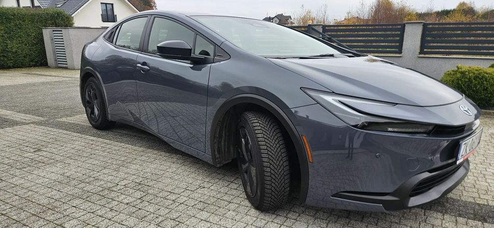 Toyota Prius Super stan 2.0 HYBRID