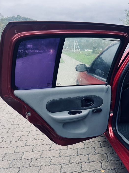 Автомобіль Рено