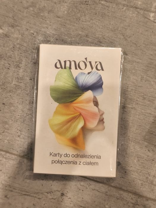 Zestaw pielęgnacyjny relaksacyjny Amoya szczotka do masażu  poduszka