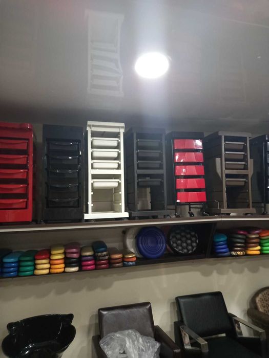 Візки, лабораторії перукарські від 3440грн