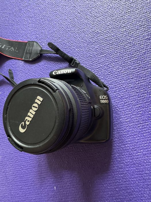 Дзеркальний фотоапарат Canon EOS1100D Kit18-55
