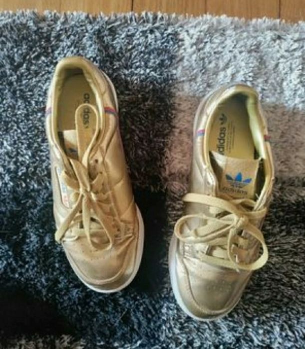 Sapatilhas Adidas Douradas