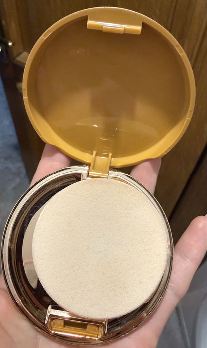 Пудра Sensai Silky Bronze Natural Veil Compact SPF 20 (відтінок SC01 Light).
