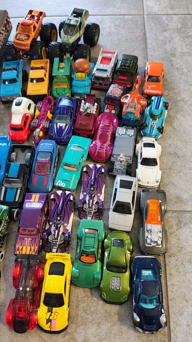 Hot Wheels zestaw kolekcja samochodzików 50 szt.