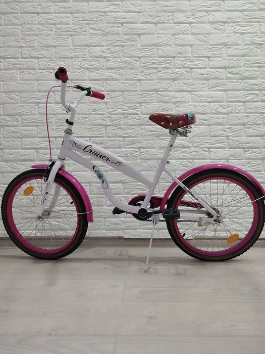 Велосипед для дівчинки Cruiser 20 в хорошому стані