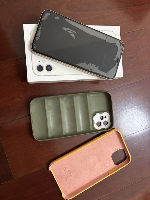 Iphone 11 branco como novo