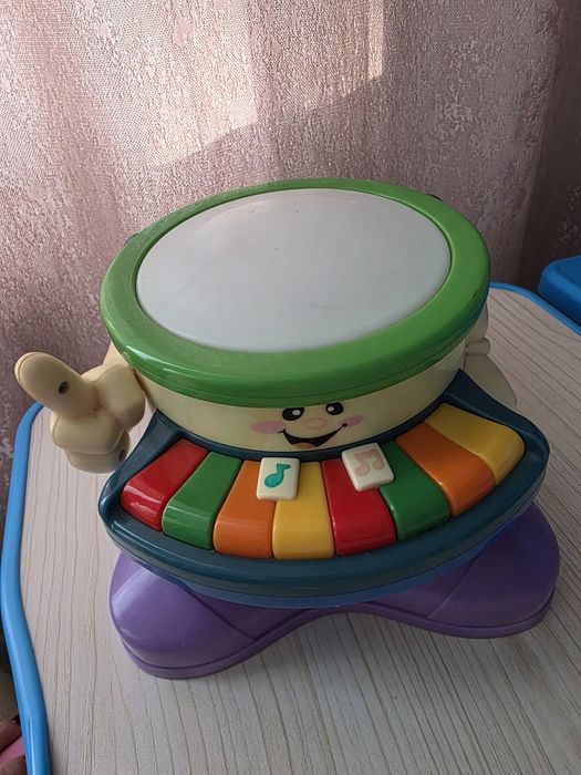 Все по 200, музичний килимок, нічник від Chicco, музичний барабан