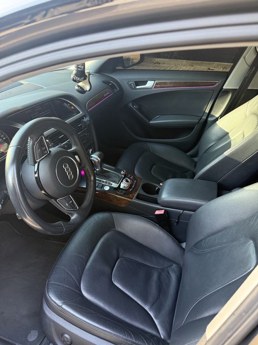 Продам Audi A4 B8