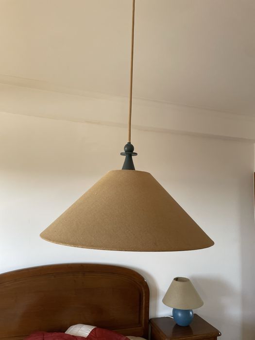 Cama  casal e outros em madeira castanho  maciço