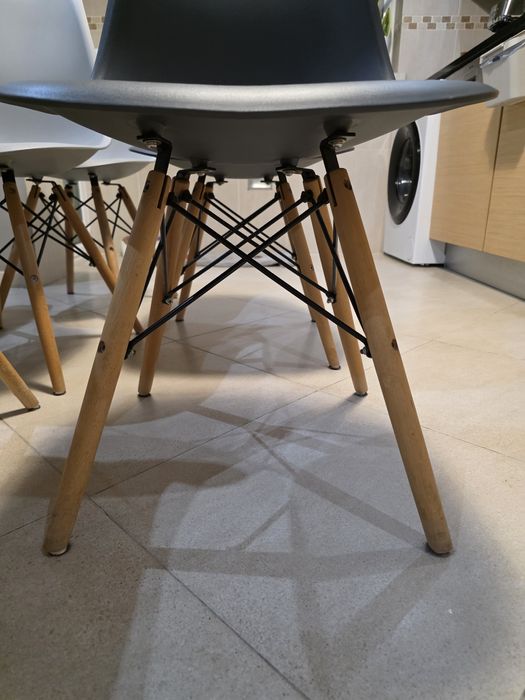 8 Cadeiras  Nórdicas