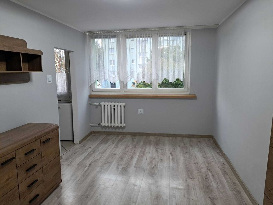 Kawalerka I piętro w samym centrum Żar, umeblowana