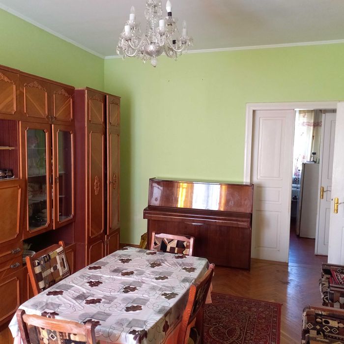 Продам 4-кімнатну квартиру м.Самбір