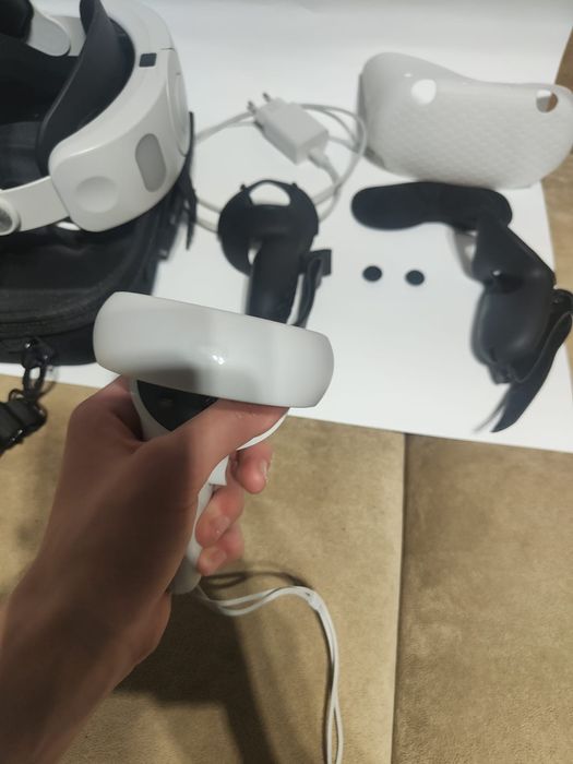 Vr Oculus Quest 2 na 256gb stan idealny