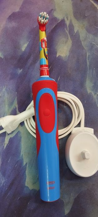 Зубна щітка електрична Орал-Б Д12.513К (Oral-B) тип 3709