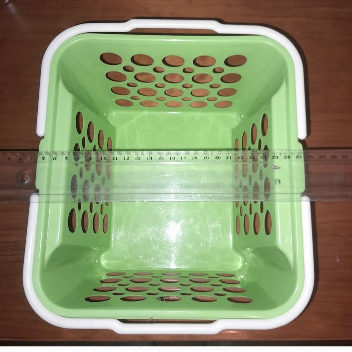 Cesto plástico com asas