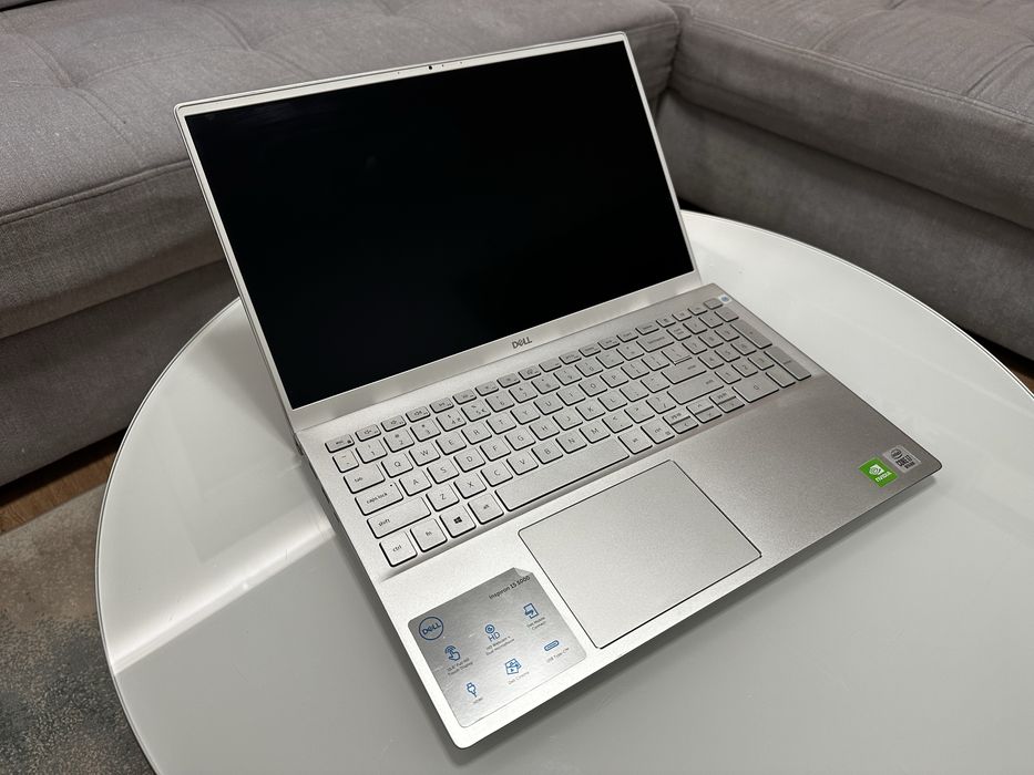 DELL Inspiron 15 5501 / i7-1065G7 / 512 SSD / 32 RAM / MX330 / Win11