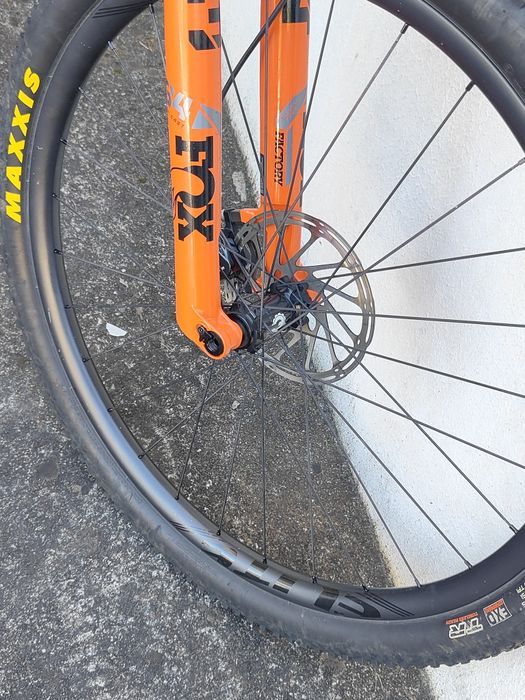 1999€
BMC Twostroke 01
Suspensão Fox kashima 
Transmissão 1x12 SRAM 
P