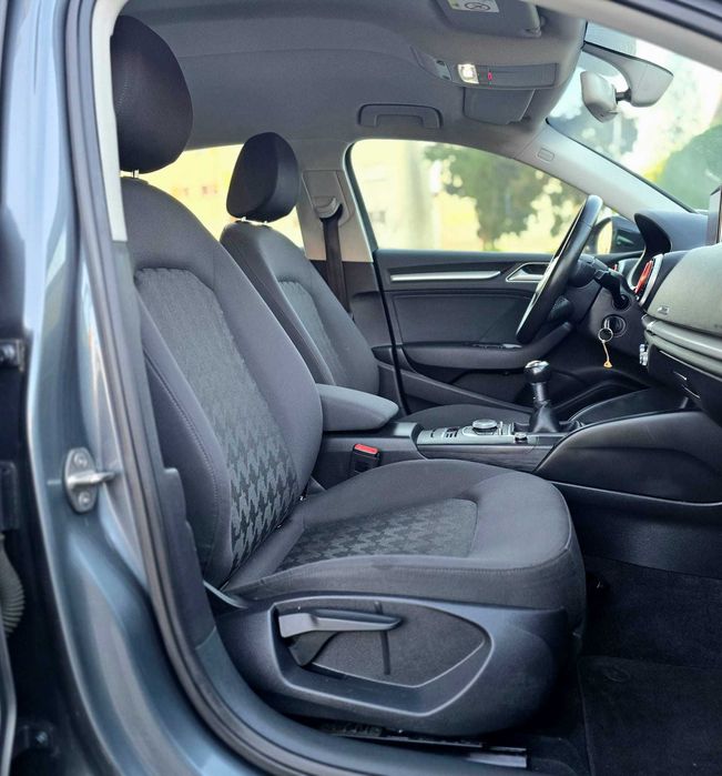 AUDI A3 LIMOUSINE S LINE 1.6TDI 110CV "LOOK RS3"