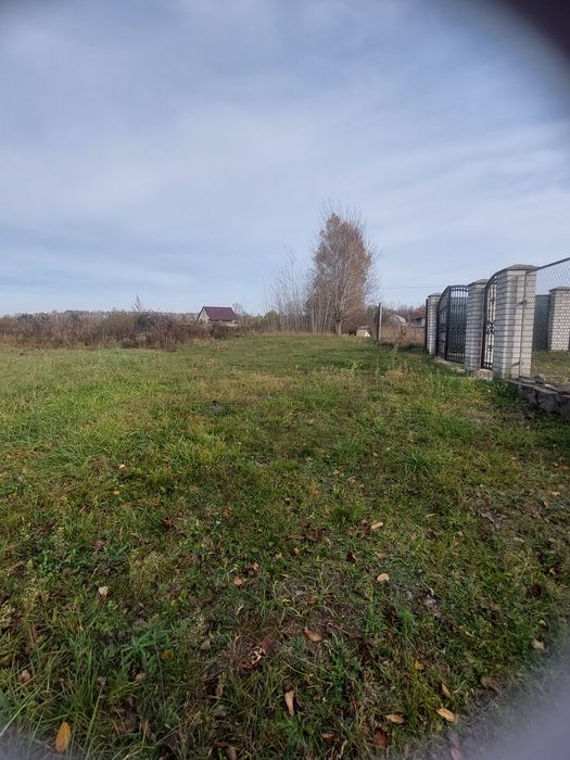 Продам будинок в центрі с Здорівка. Ділянка 15сот.