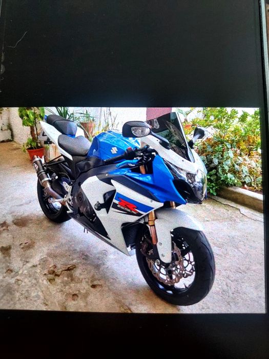 Vendo Moto gsxr 2014  não  troco só  mesmo venda