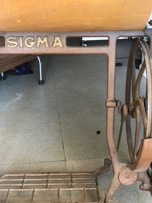 Mesa de maquina de costura SIGMA retro