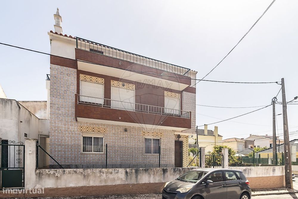 Moradia T7 para venda