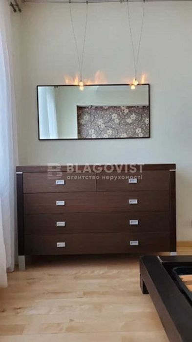 Машинобудівна 21, М Шулявська 3 кім, 90м, 165000$