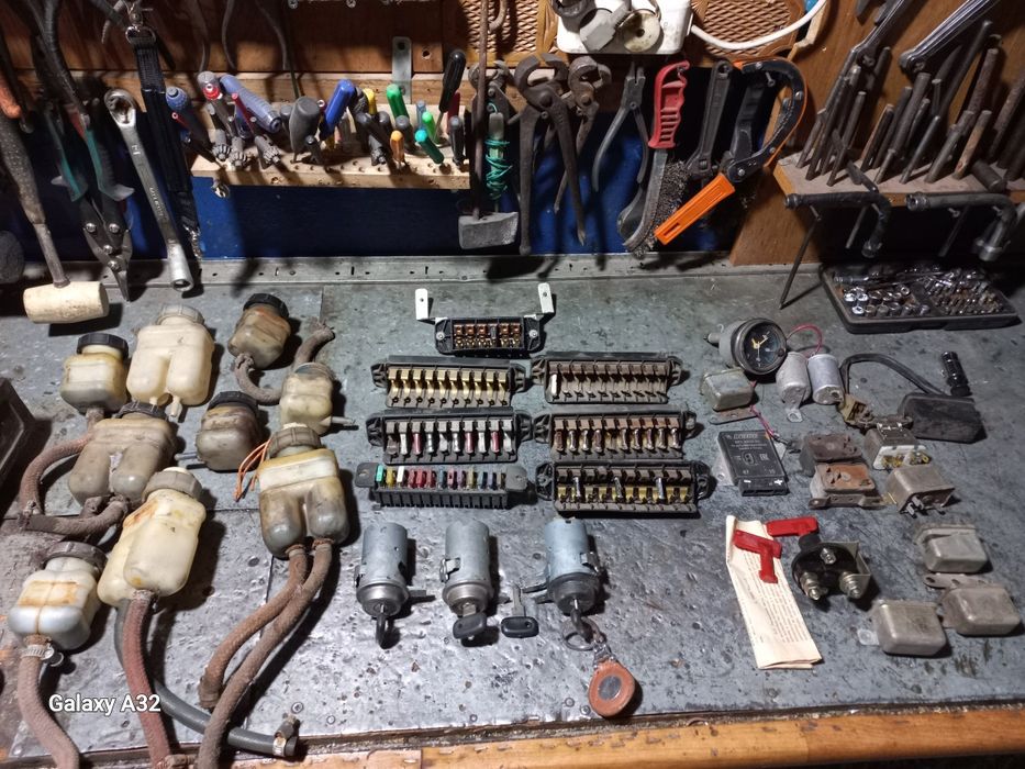 Пластикові робочі бочки і різне