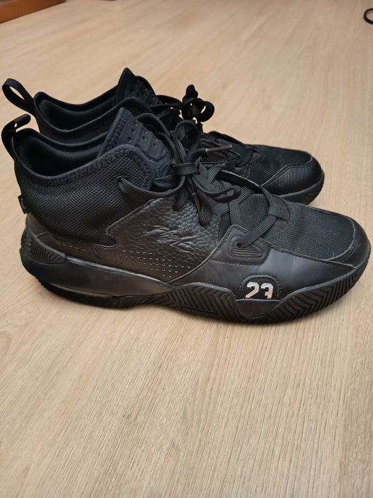 Tênis Jordan pretos