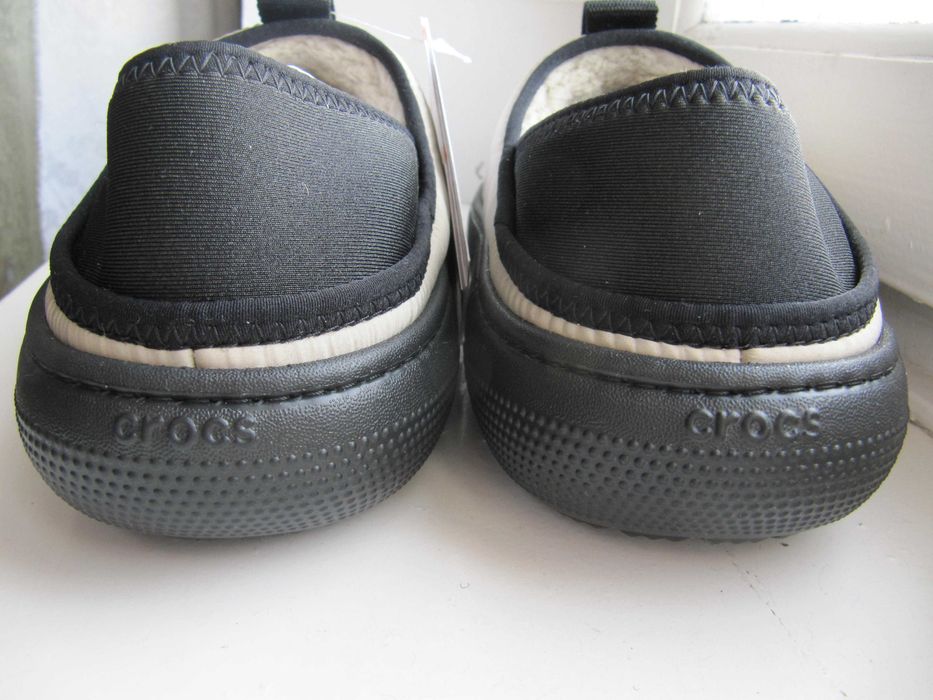 Слипоны тапочки Crocs Classic Puff Moc