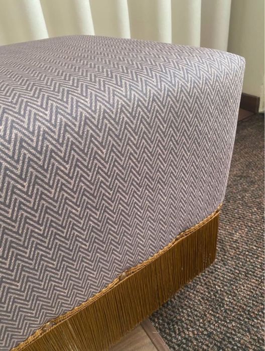 Puff vintage com rodas