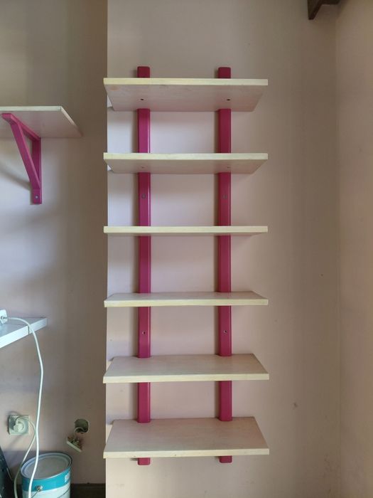 Estante de parede rosa
