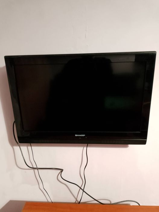 Telewizor-monitor firmy Sharp