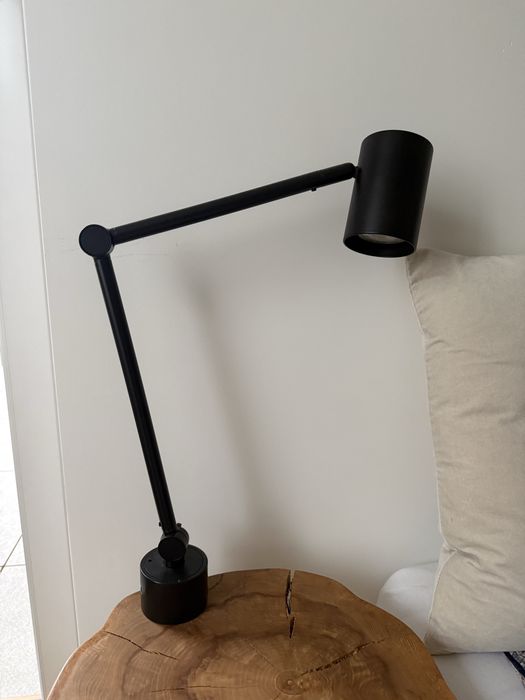 Nymane Lampa biurkowa z wejściem USB