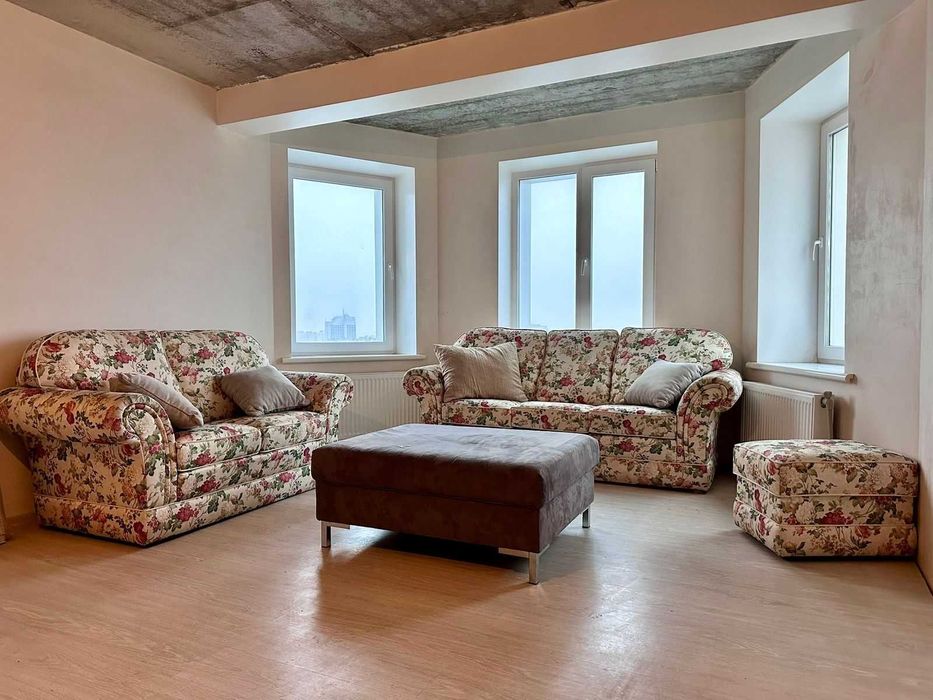 ПРодам 2 ух кімнатну  кв  вул.Любецька 2 а