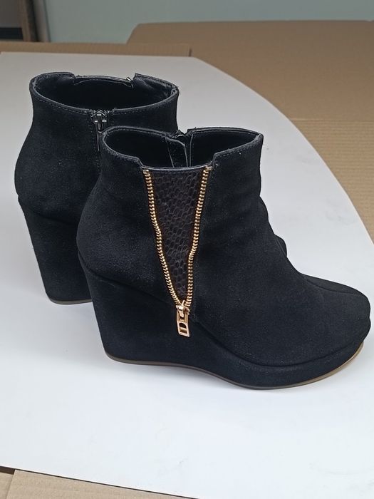 Женские ботильоны на танкетке 
Все
Товары
Домашнее задание
Визуальные