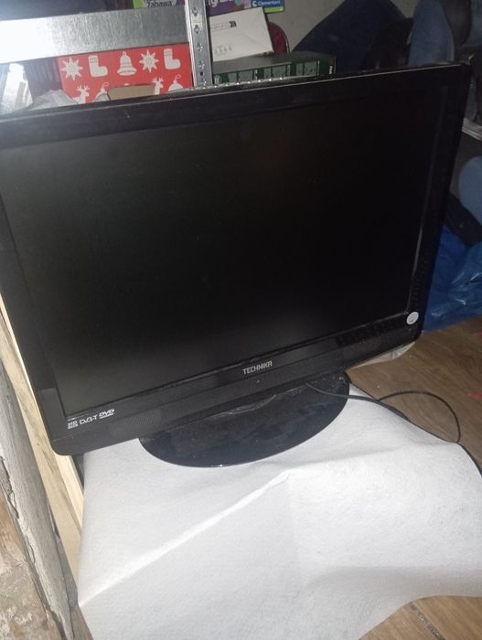 Telewizor mały..