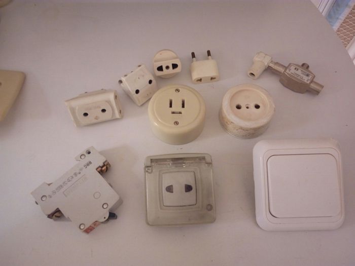 Artigos eléctricos e iluminação - ÚLTIMOS DIAS
