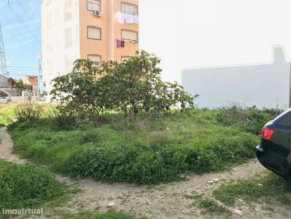 Terreno urbano na Quinta do Conde para construção de prédio — Quinta do Conde, Setúbal