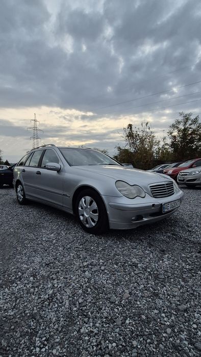 Mercedes Benz C180