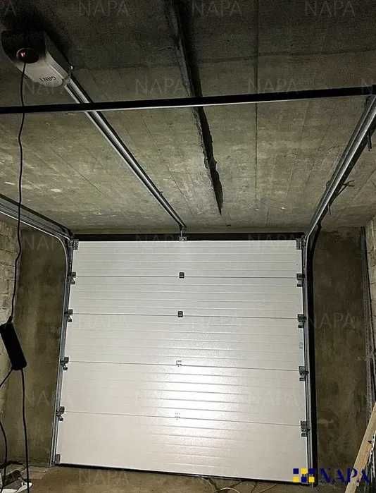 Підйомні гаражні секційні ворота GANT від представника заводу