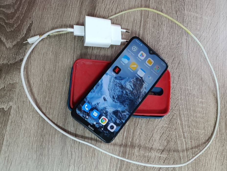 Продам телефон б/у Redmi 8