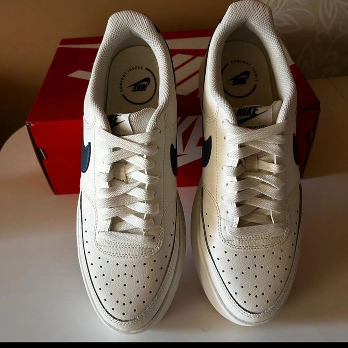 NiKE Court r. 42 ,5 - 27 ,5 cm buty