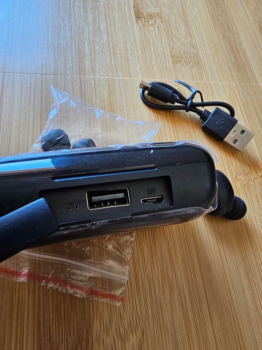 Auriculares Bluetooth com powerbank NOVOS